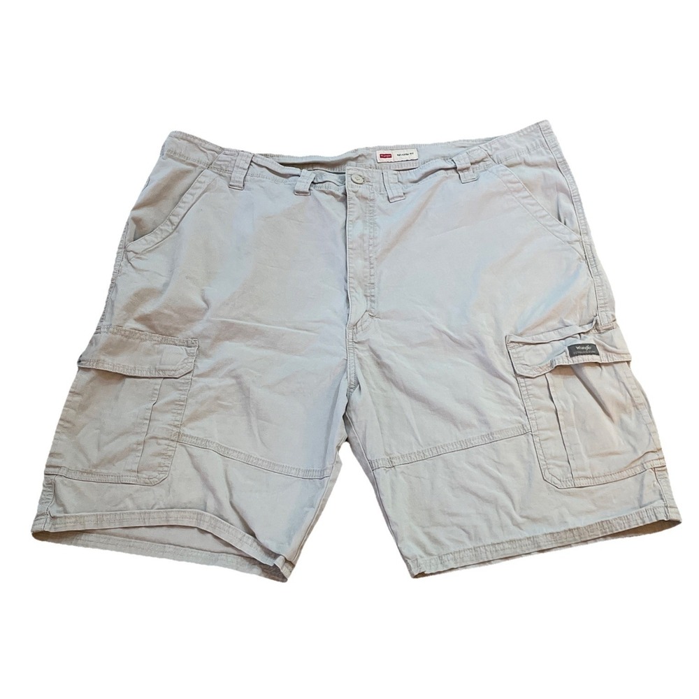 Wrangler Originals Light Beige Cargo Shorts Men's Size 48 Relaxed Fit